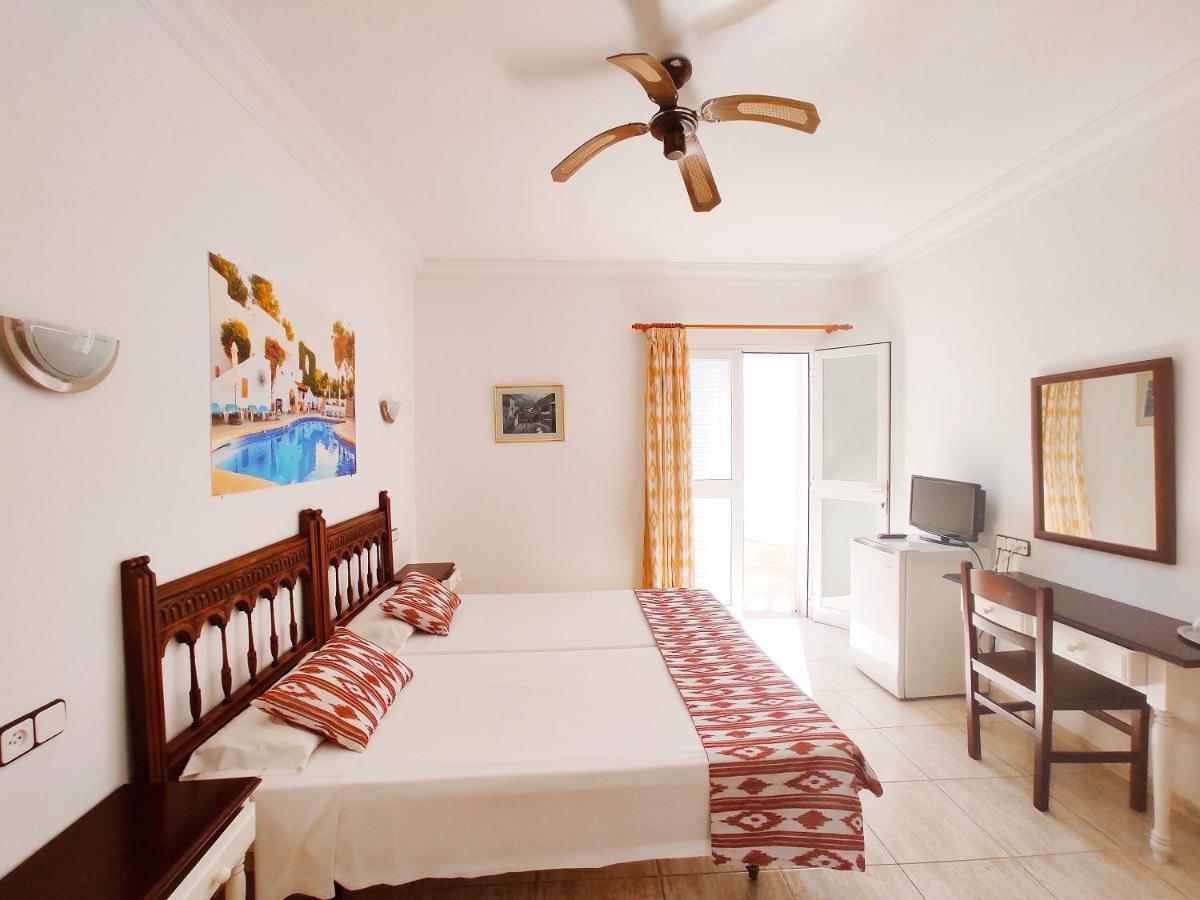 Villa Columbus Family Boutique Hotel Peguera Ngoại thất bức ảnh
