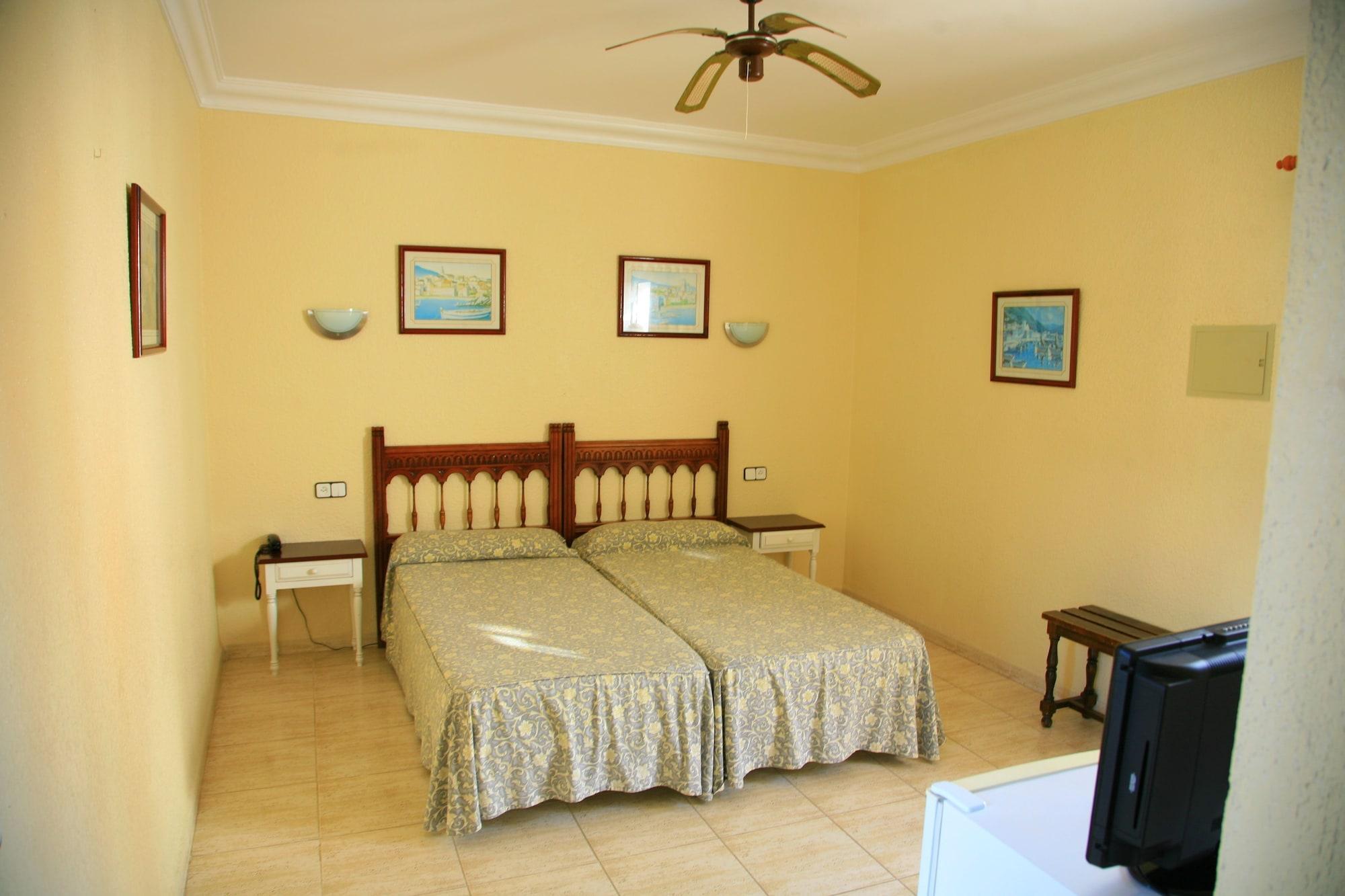 Villa Columbus Family Boutique Hotel Peguera Ngoại thất bức ảnh